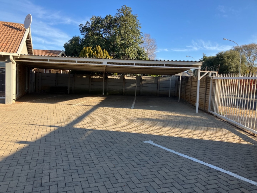 4 Bedroom Property for Sale in Fichardt Park Free State